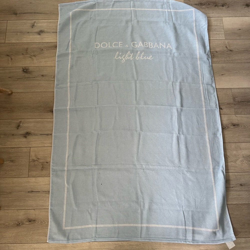 GWP Dolce & Gabbana Light Blue Soft Blue Beach towel